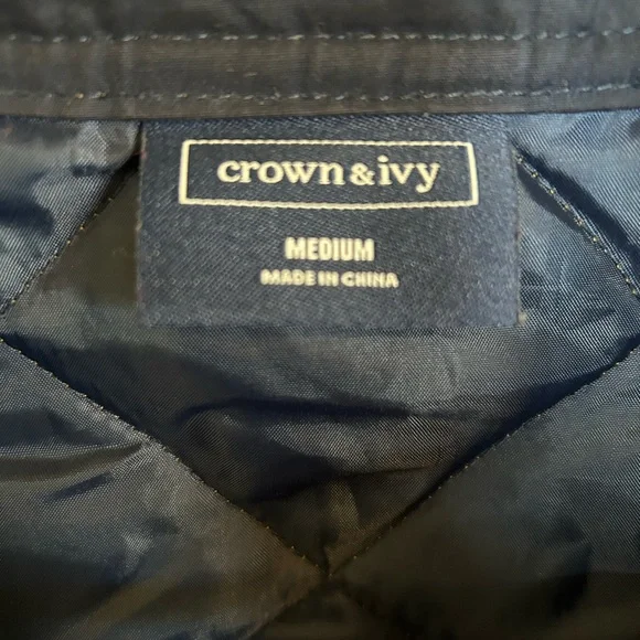 Men’s crown and ivy quilted vest - Picture 2 of 3